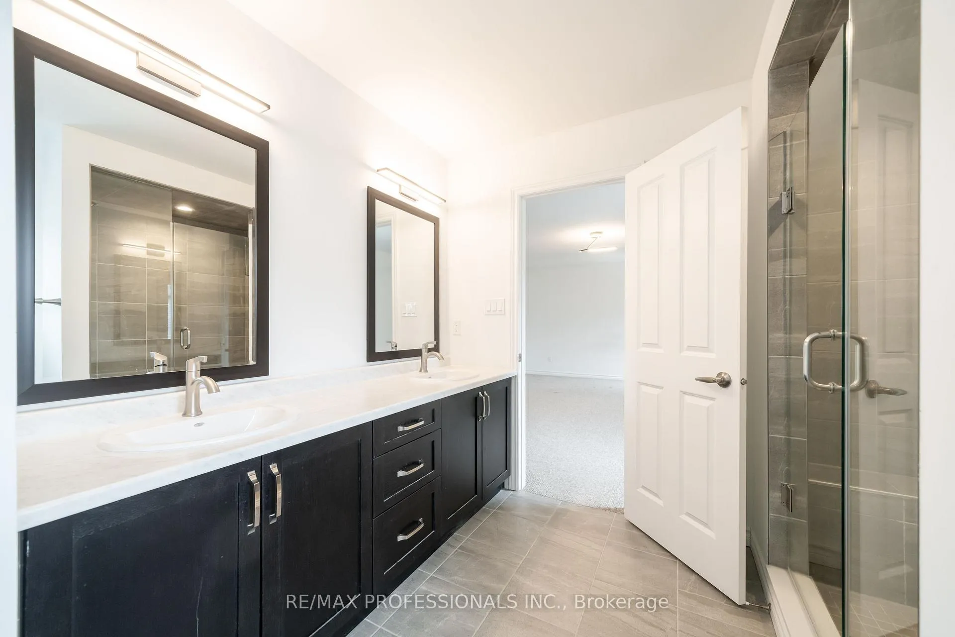 Photo 29 of 22 Thomas Bird Street, Clarington, Bowmanville — HOMEH