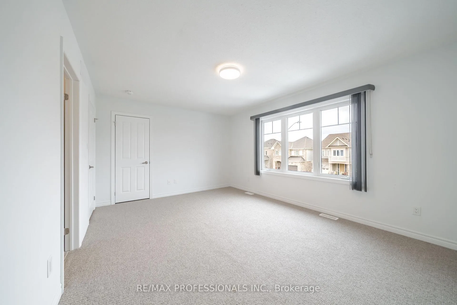 Photo 31 of 22 Thomas Bird Street, Clarington, Bowmanville — HOMEH
