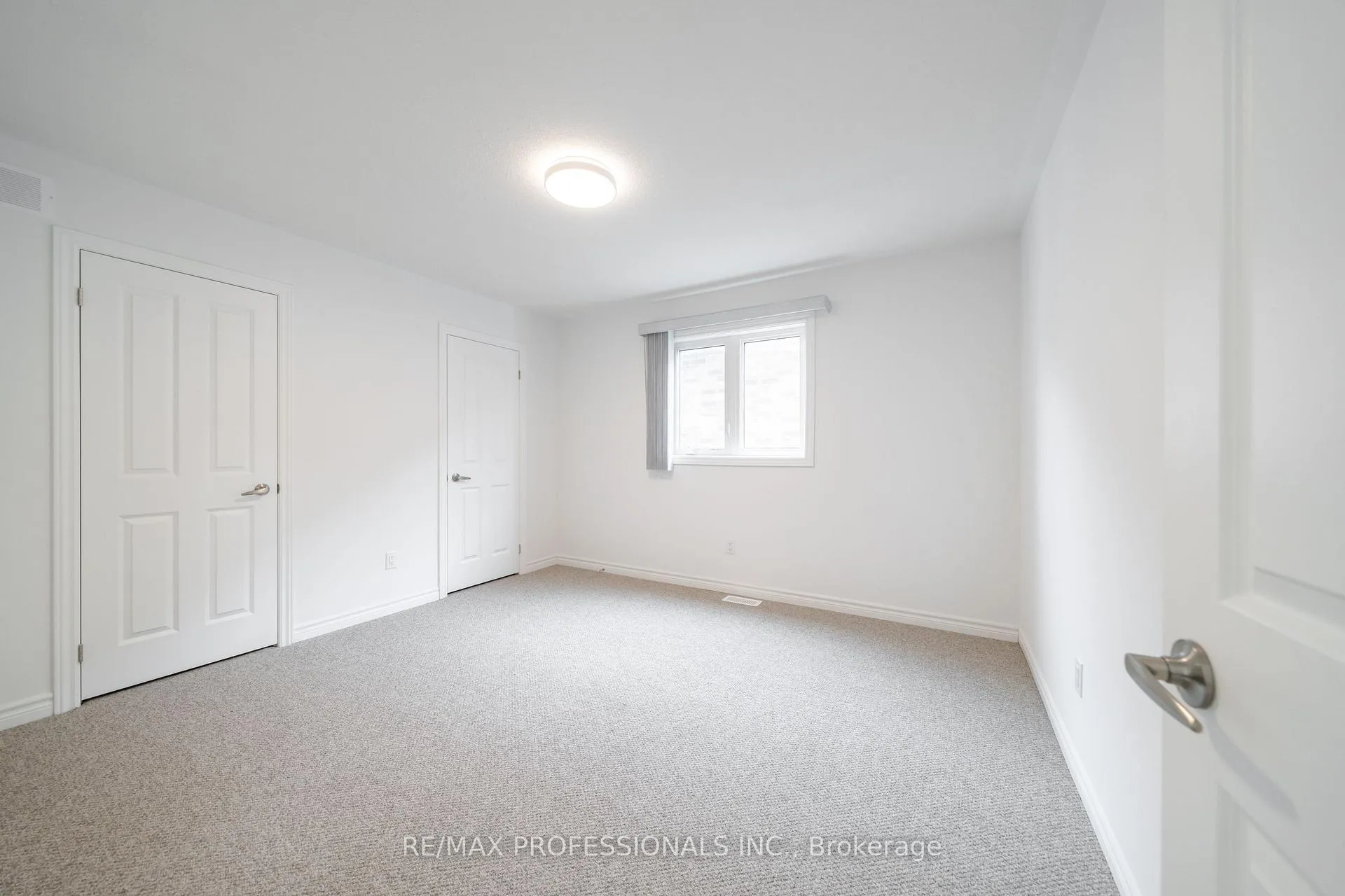 Photo 34 of 22 Thomas Bird Street, Clarington, Bowmanville — HOMEH