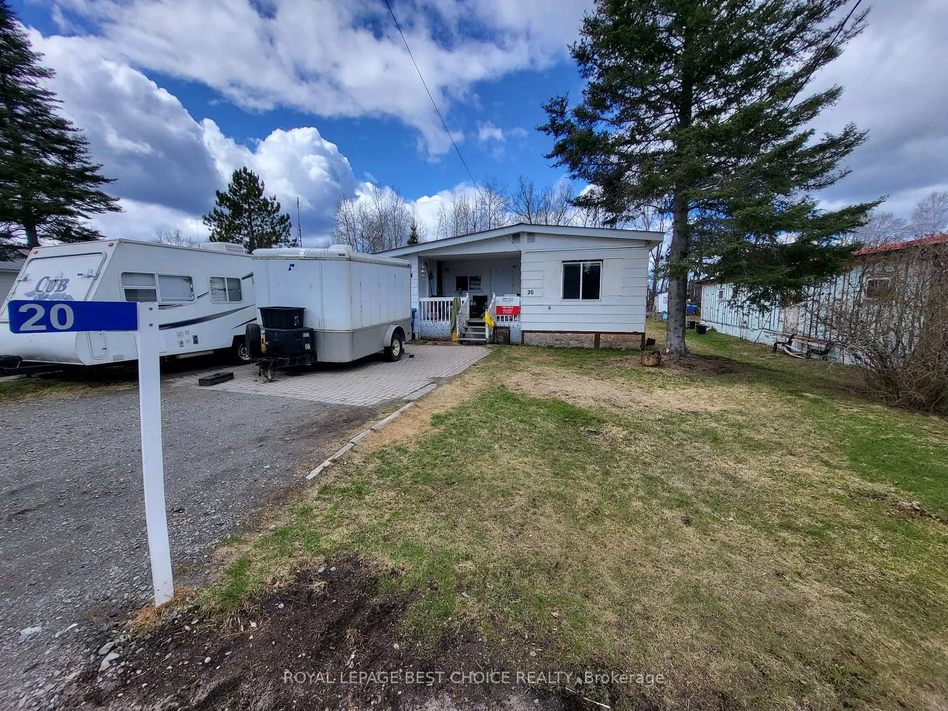 Photo 12 of 208 Goward Avenue, Temagami — HOMEH