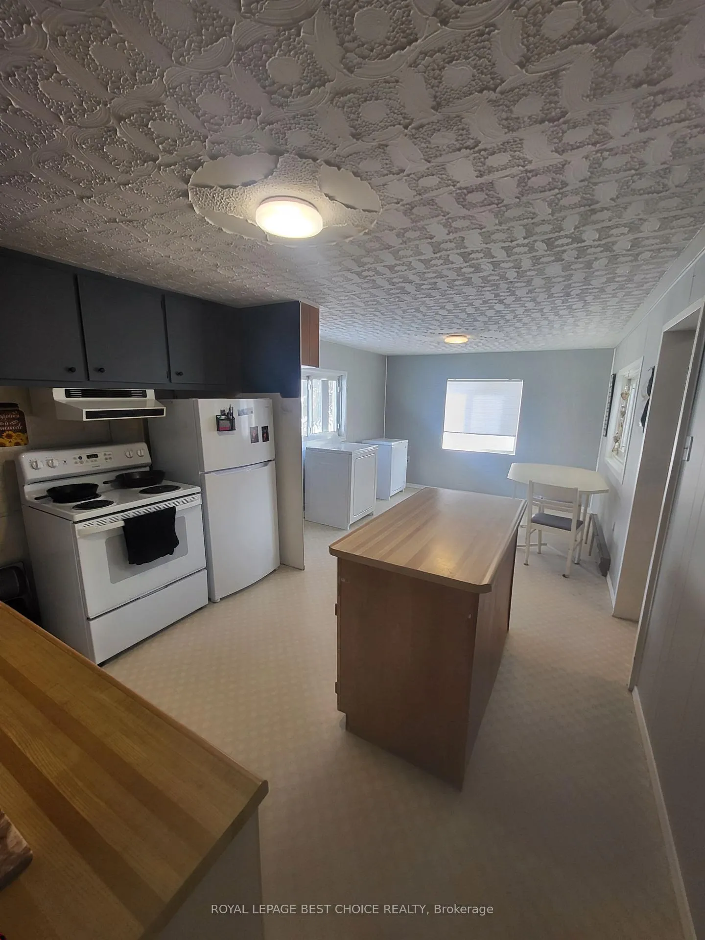 Photo 16 of 208 Goward Avenue, Temagami — HOMEH