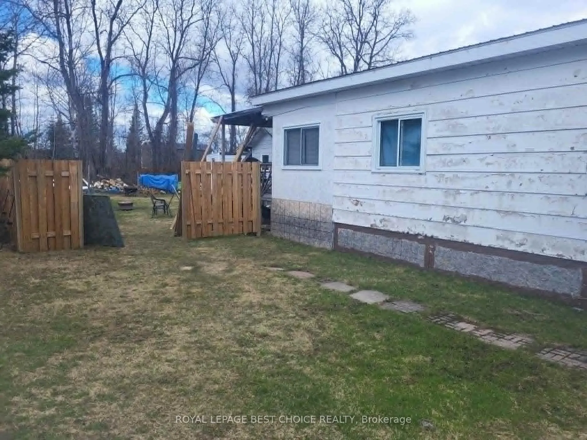 Photo 17 of 208 Goward Avenue, Temagami — HOMEH