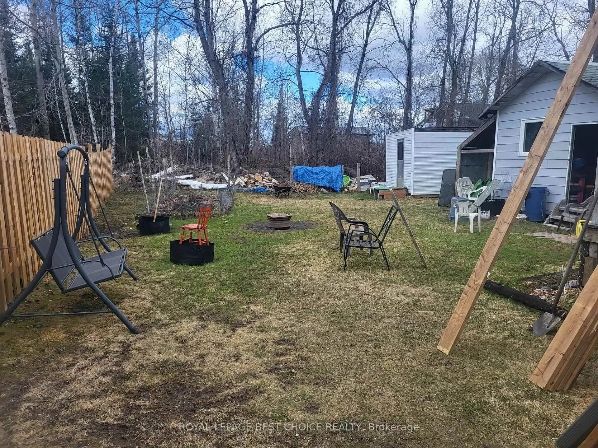 Photo 19 of 208 Goward Avenue, Temagami — HOMEH
