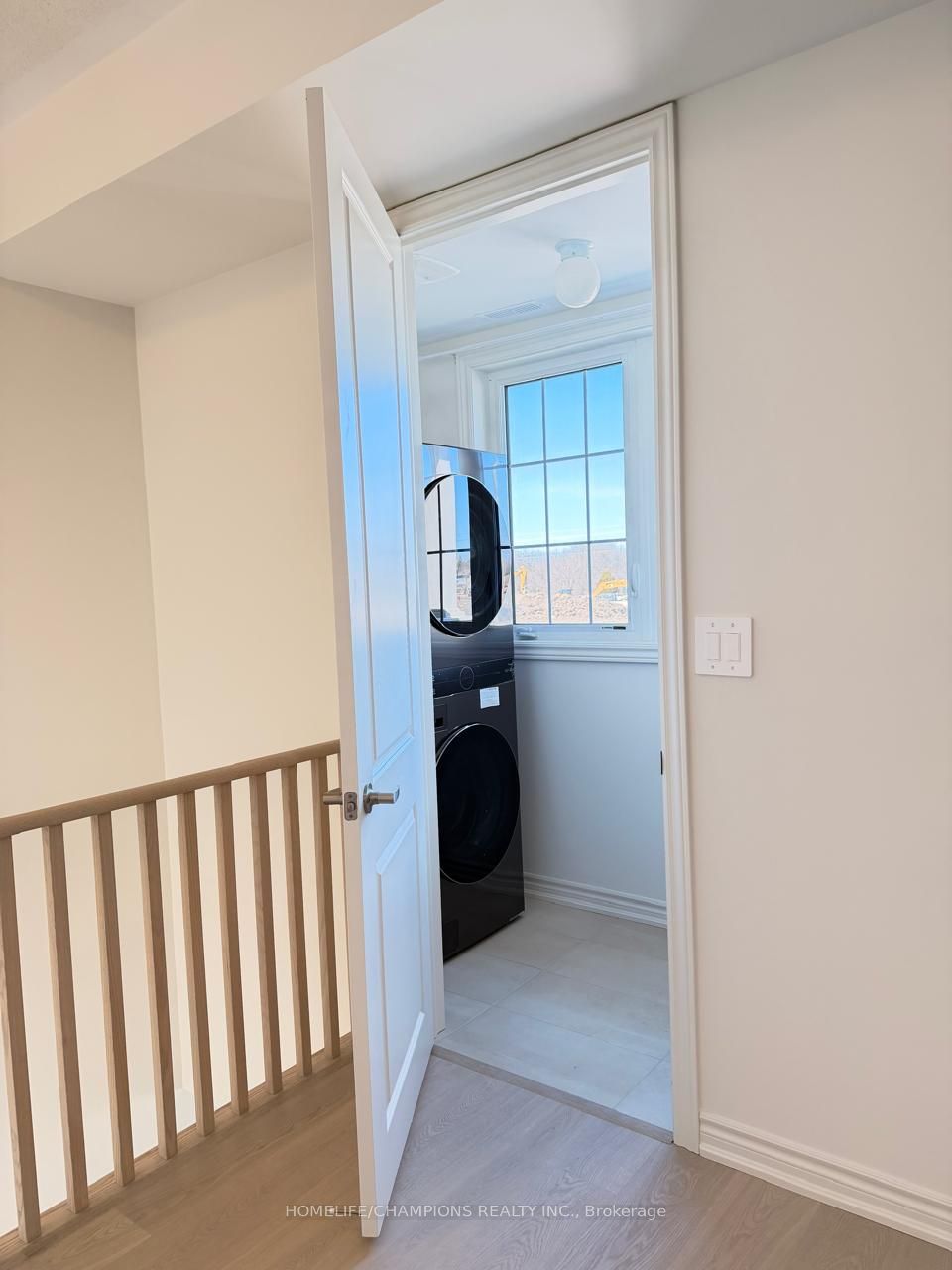 Photo 20 of 98 Donald Cameron Crescent, Clarington, Courtice — HOMEH