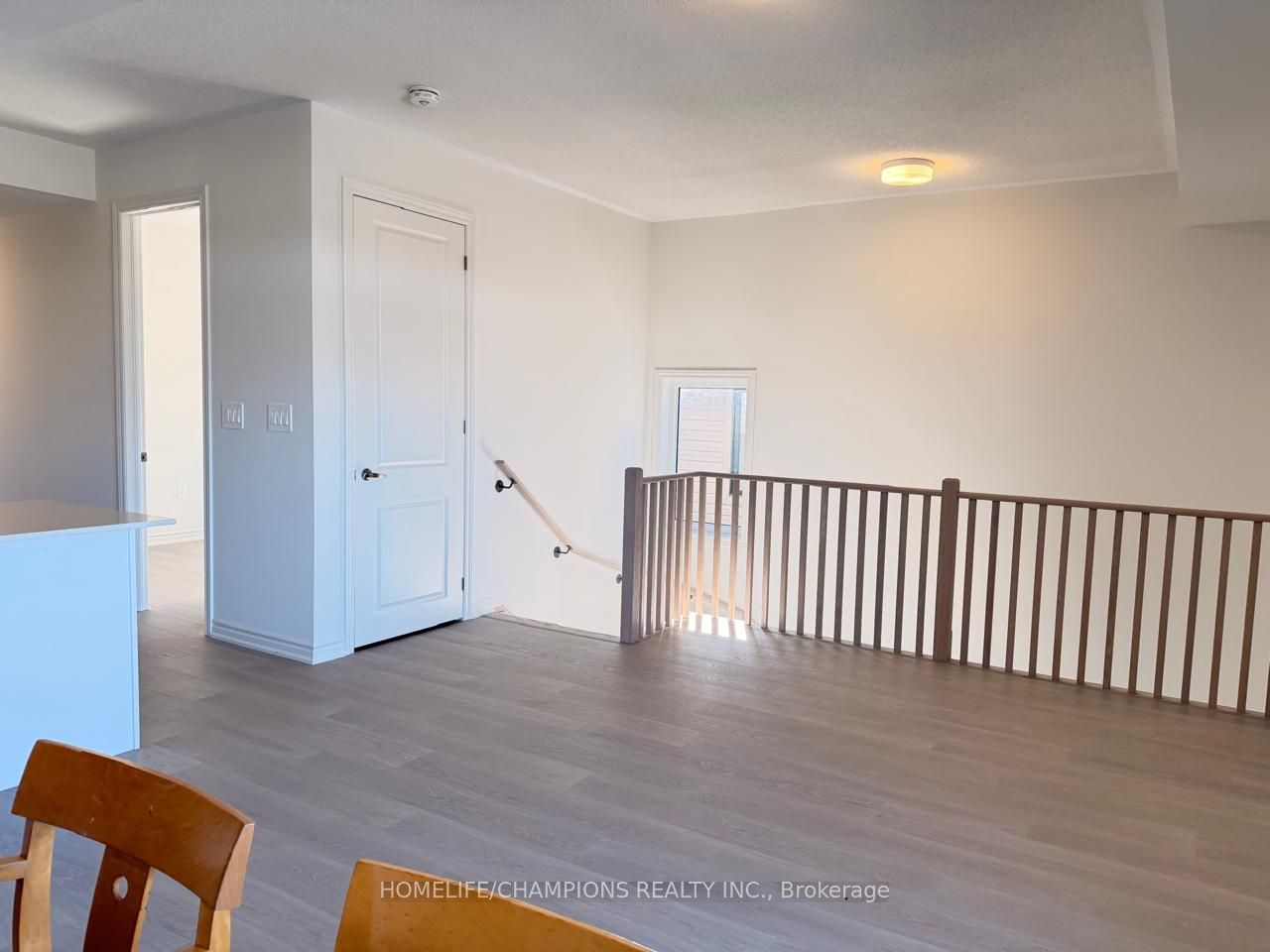 Photo 19 of 98 Donald Cameron Crescent, Clarington, Courtice — HOMEH