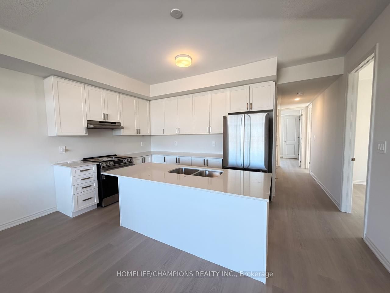Photo 6 of 98 Donald Cameron Crescent, Clarington, Courtice — HOMEH