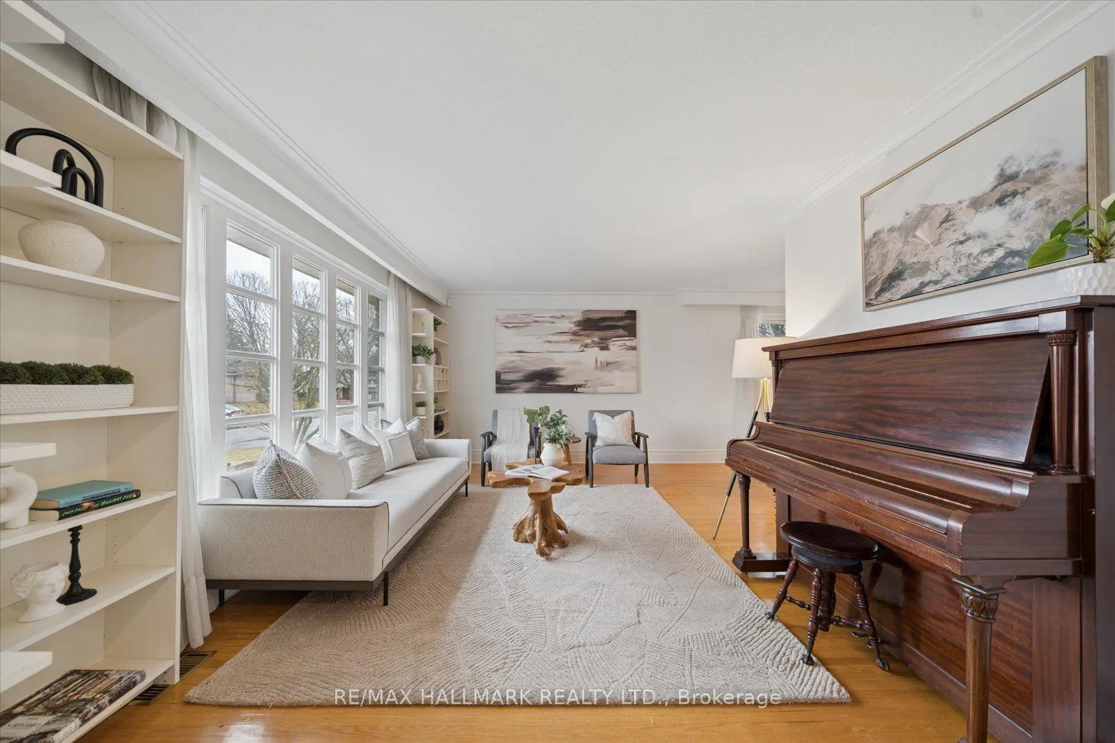 Photo 6 of 2 Valleycrest Avenue, Markham, Bullock — HOMEH