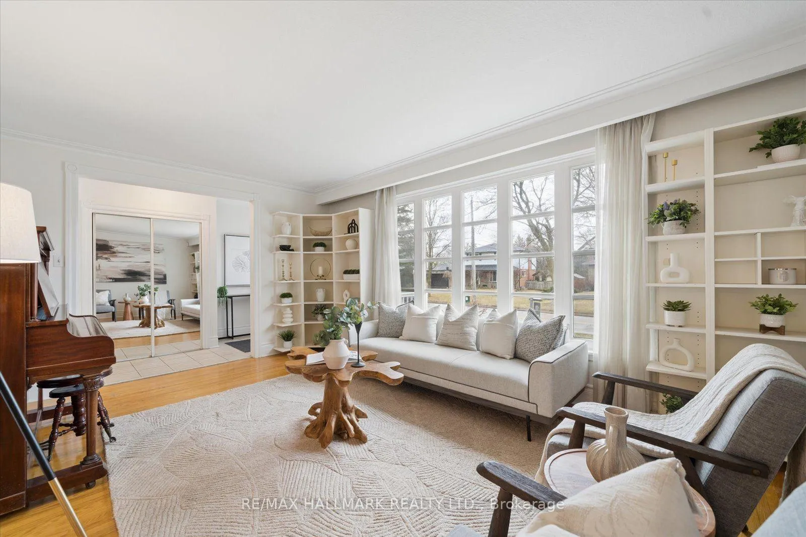 Photo 7 of 2 Valleycrest Avenue, Markham, Bullock — HOMEH