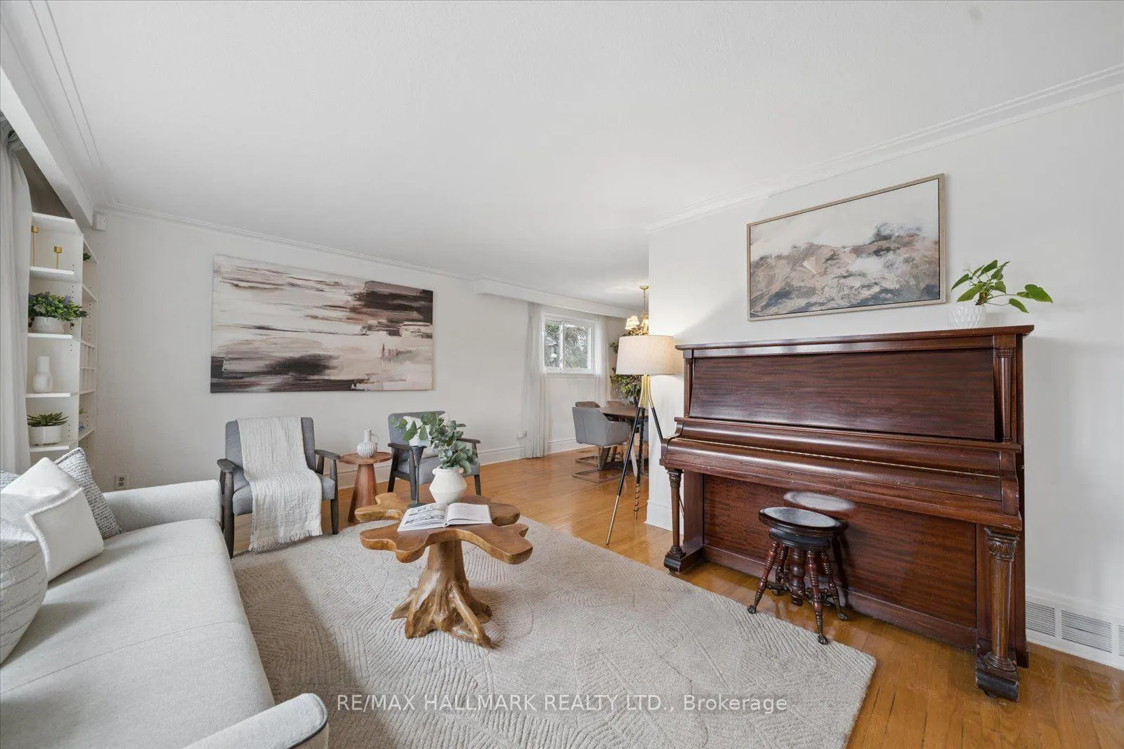 Photo 8 of 2 Valleycrest Avenue, Markham, Bullock — HOMEH