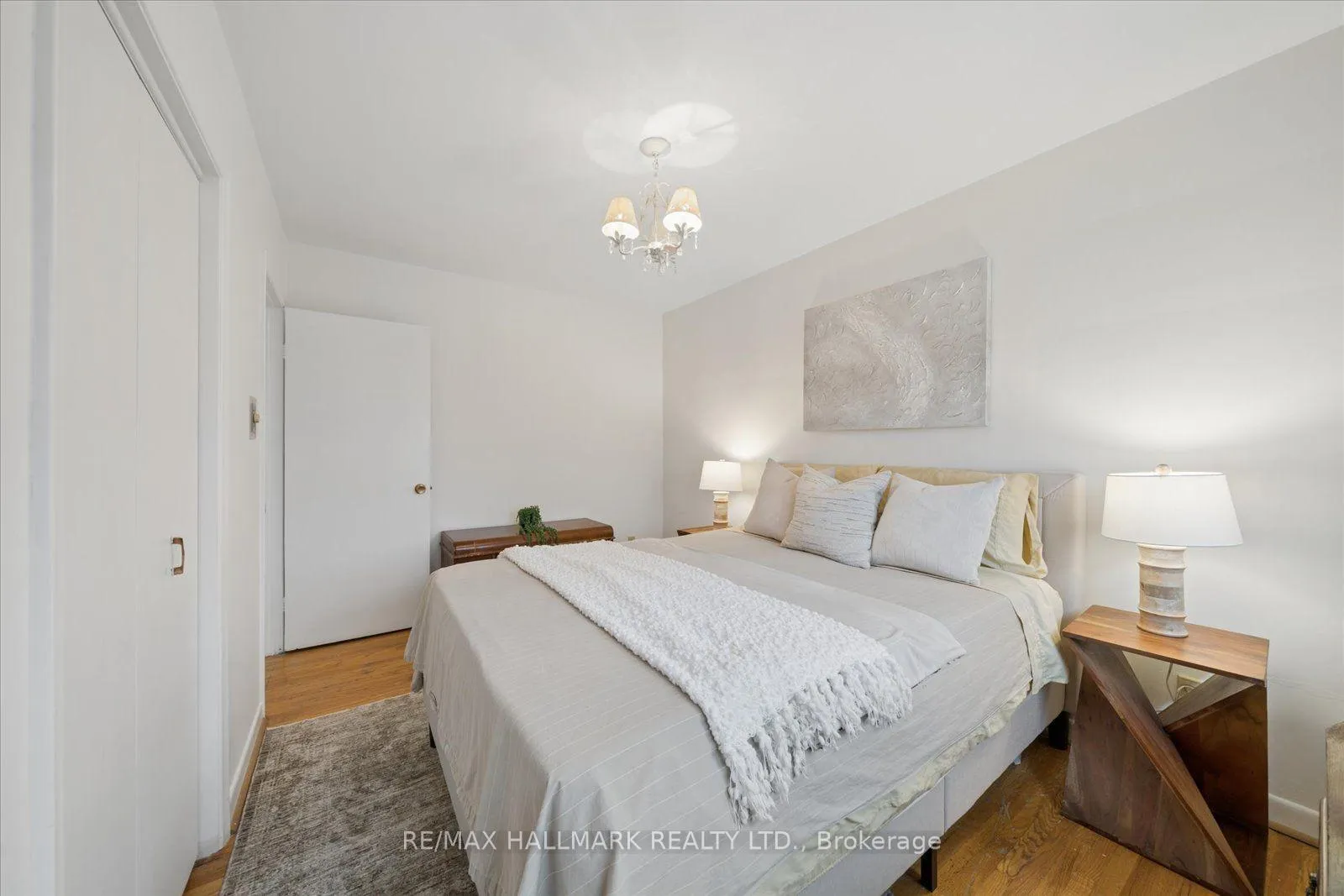 Photo 28 of 2 Valleycrest Avenue, Markham, Bullock — HOMEH