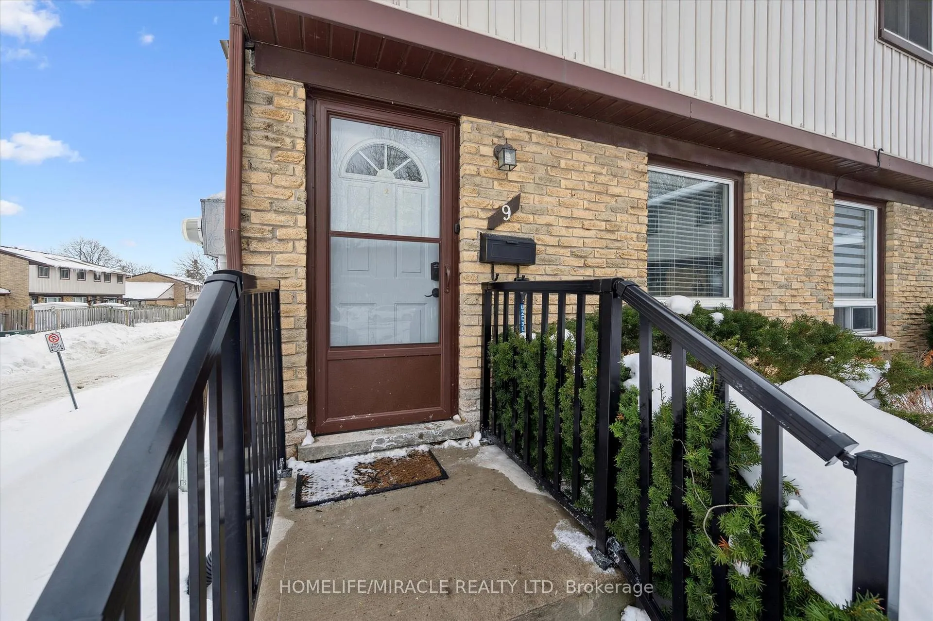 Photo 5 of Unit 9, 210 Glamis Road, Cambridge — HOMEH
