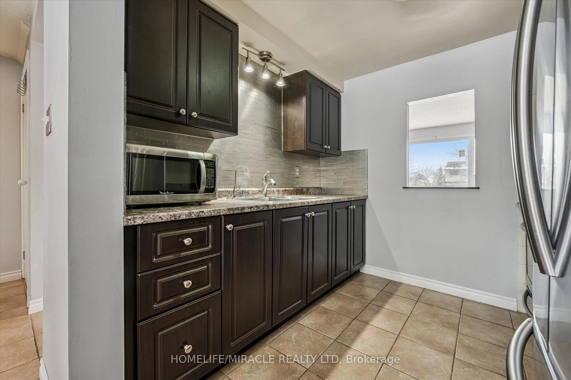 Photo 13 of Unit 9, 210 Glamis Road, Cambridge — HOMEH