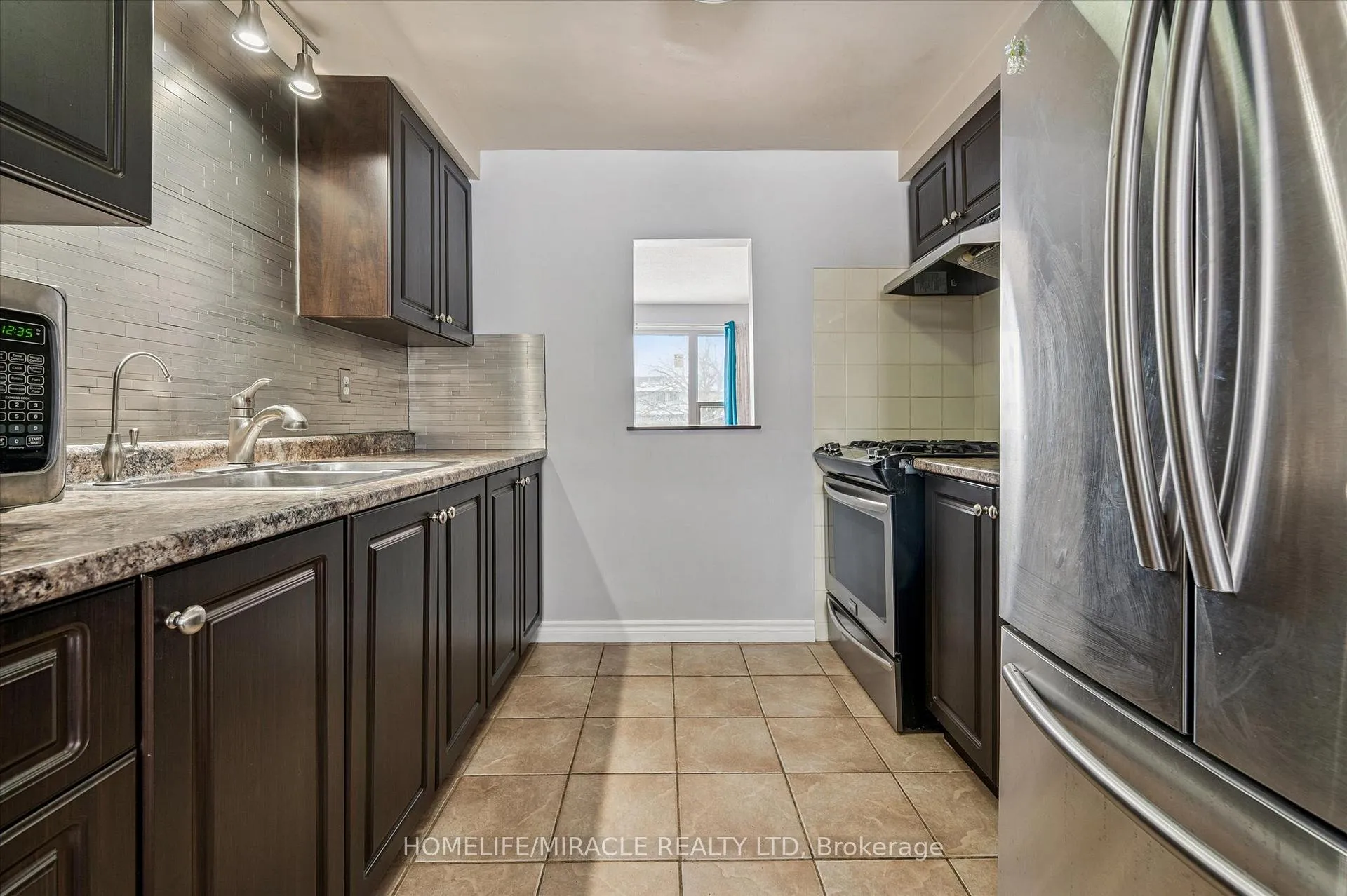 Photo 14 of Unit 9, 210 Glamis Road, Cambridge — HOMEH