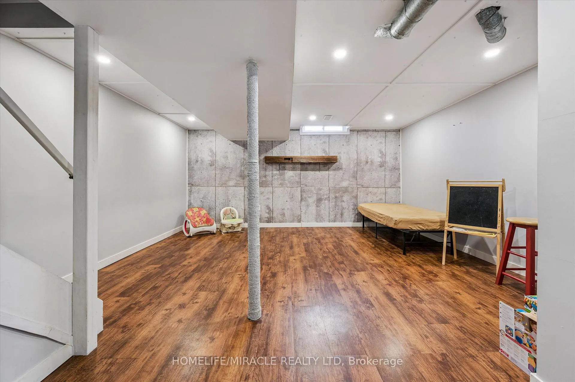 Photo 33 of Unit 9, 210 Glamis Road, Cambridge — HOMEH