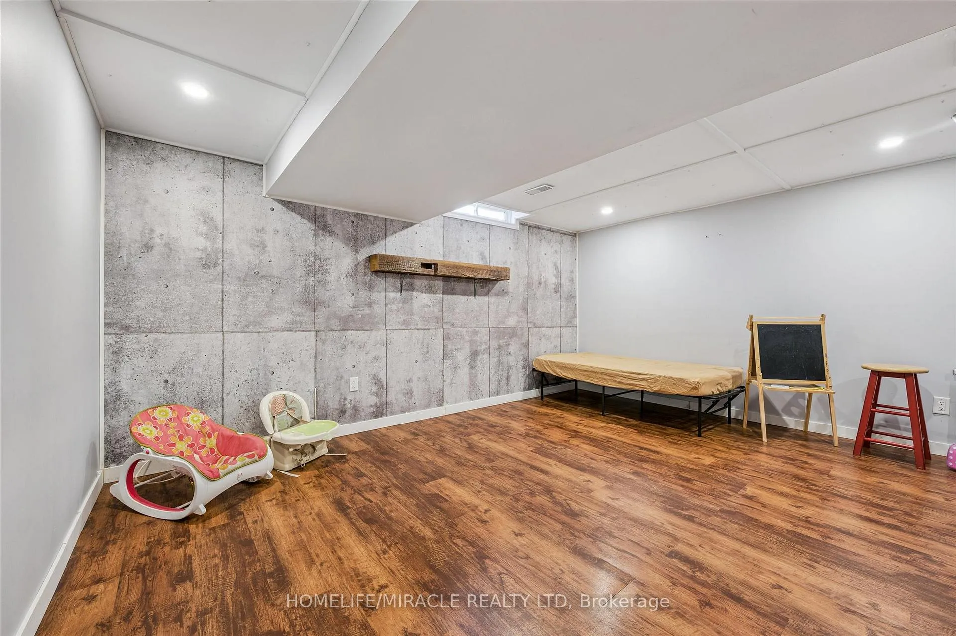 Photo 34 of Unit 9, 210 Glamis Road, Cambridge — HOMEH