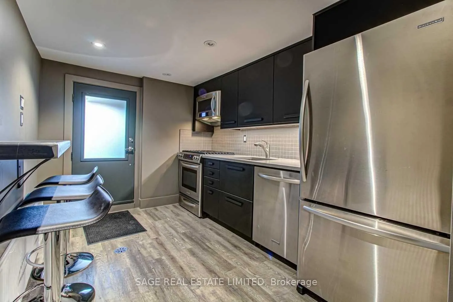 Photo 3 of Unit Lower, 671 Dufferin Street, Toronto, Little Portugal — HOMEH