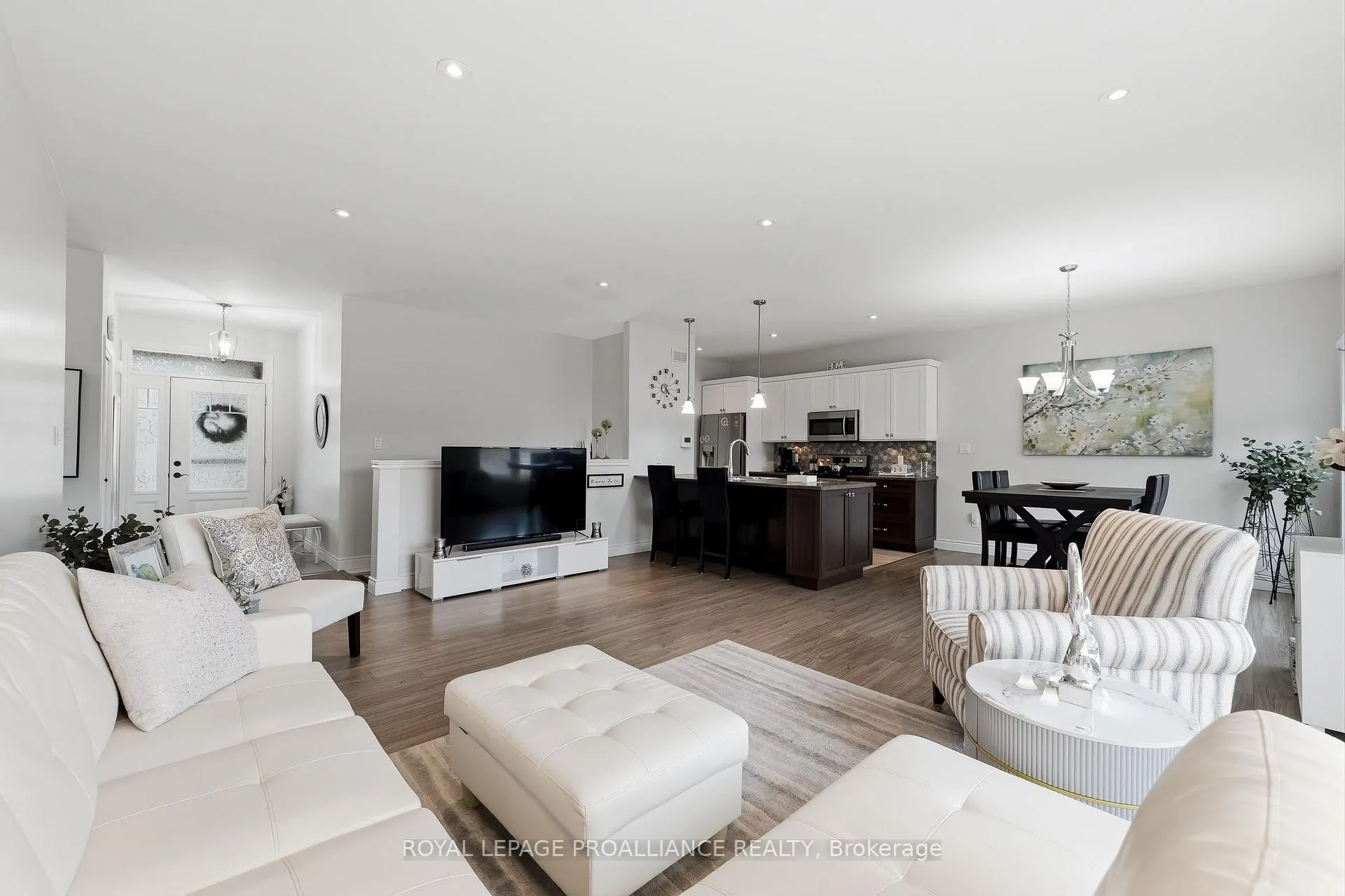 Photo 5 of 305 Raglan Street, Brighton — HOMEH
