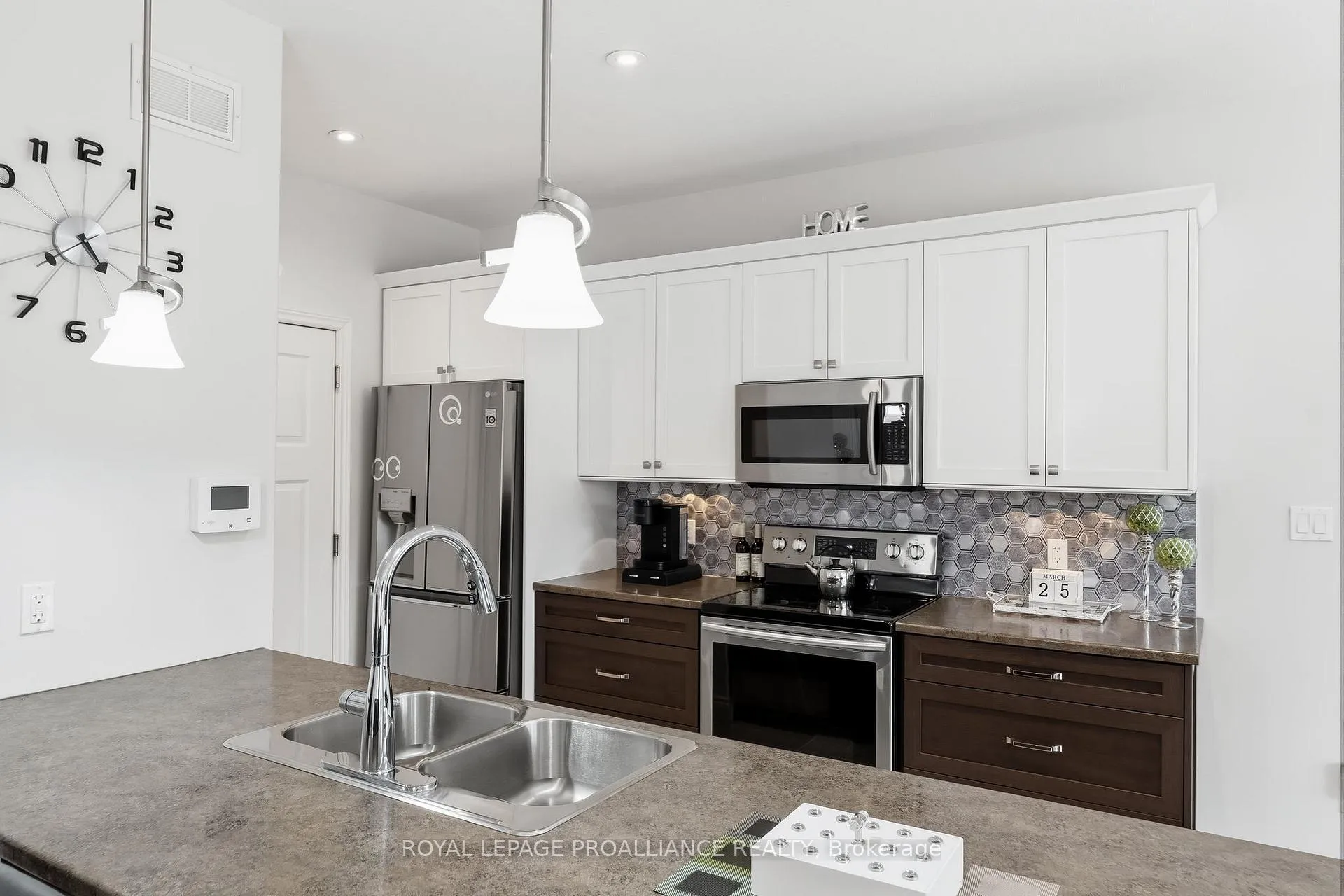 Photo 16 of 305 Raglan Street, Brighton — HOMEH