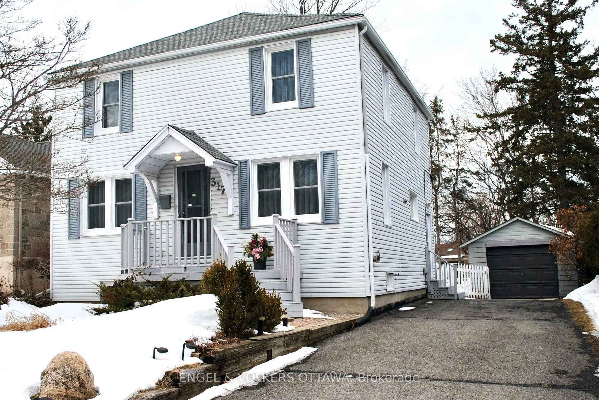 Front of 317 Summit Avenue