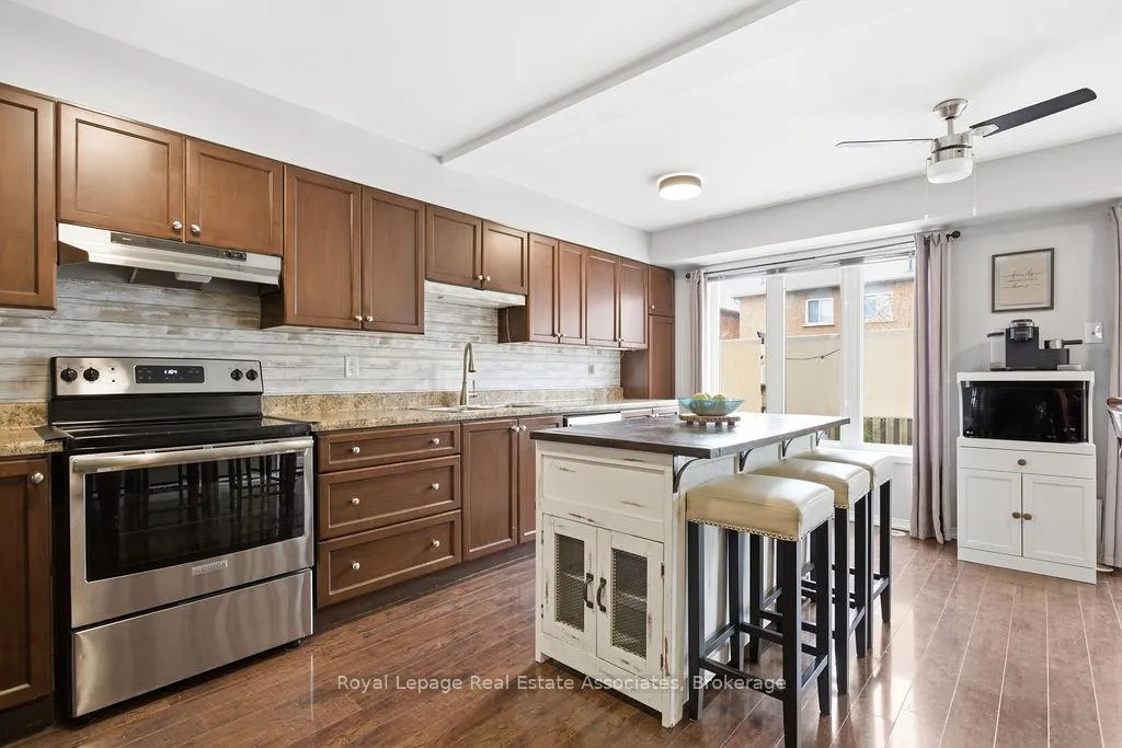 Photo 5 of 2260 Greening Lane, Burlington, Orchard — HOMEH