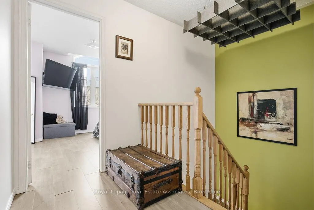 Photo 10 of 2260 Greening Lane, Burlington, Orchard — HOMEH