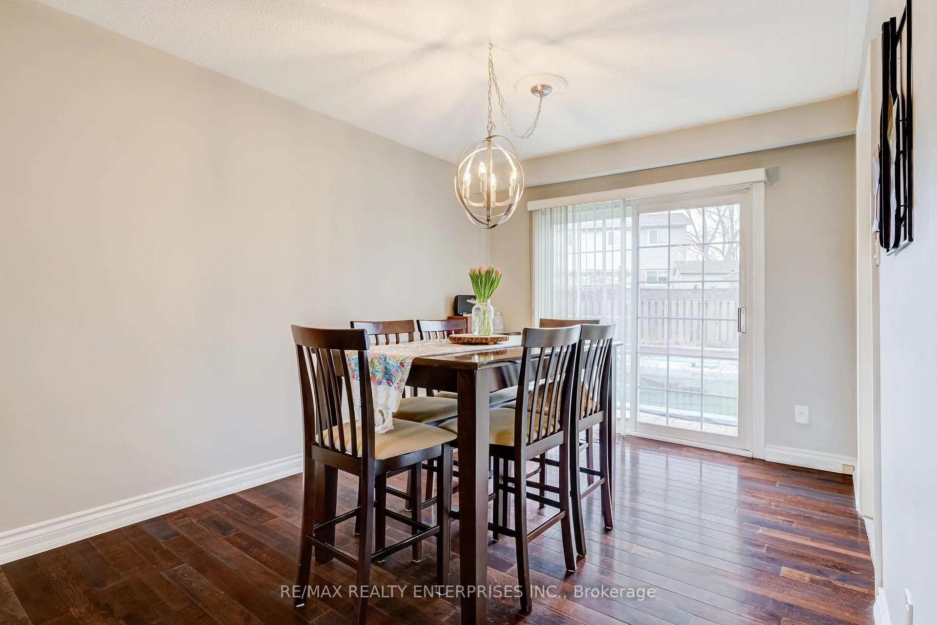 Photo 13 of 1311 Aldridge Crescent, Burlington, Palmer — HOMEH