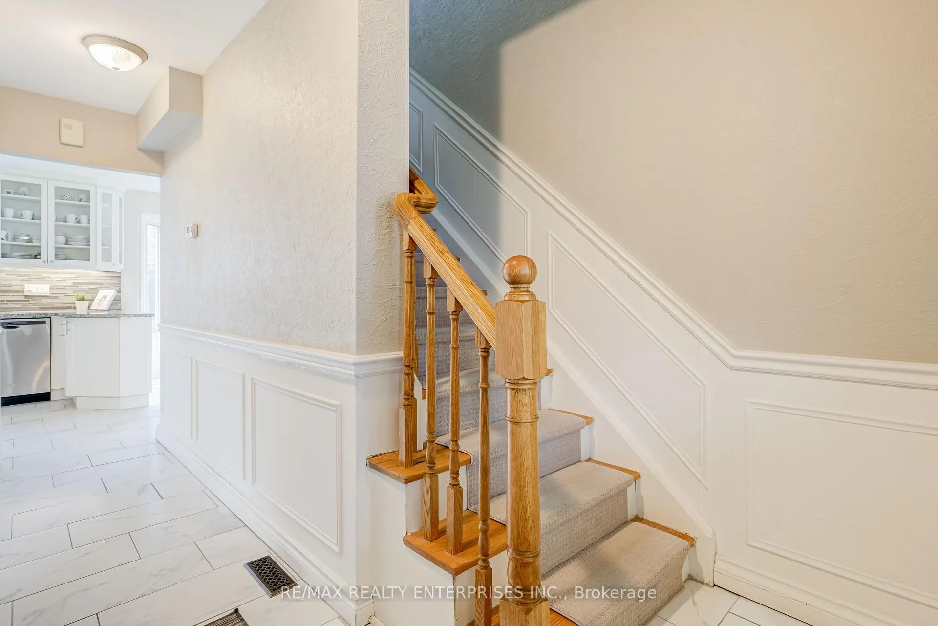 Photo 23 of 1311 Aldridge Crescent, Burlington, Palmer — HOMEH