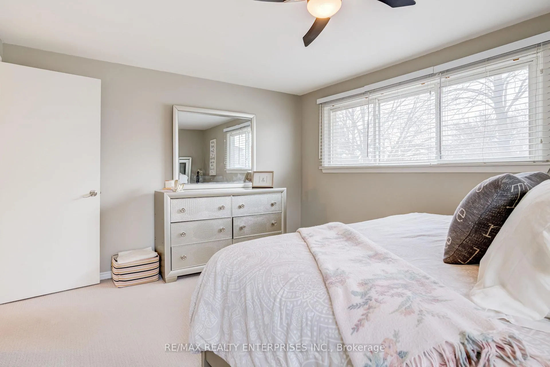 Photo 26 of 1311 Aldridge Crescent, Burlington, Palmer — HOMEH