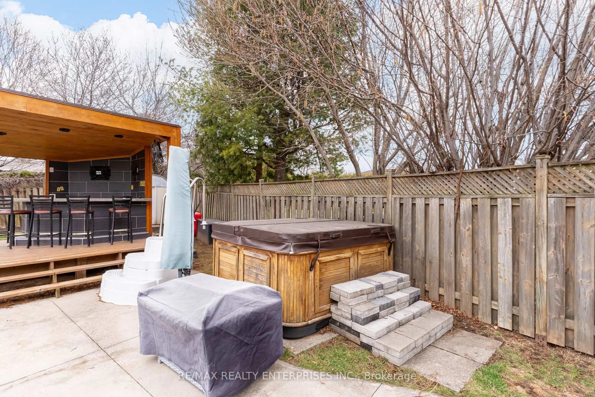Photo 49 of 1311 Aldridge Crescent, Burlington, Palmer — HOMEH