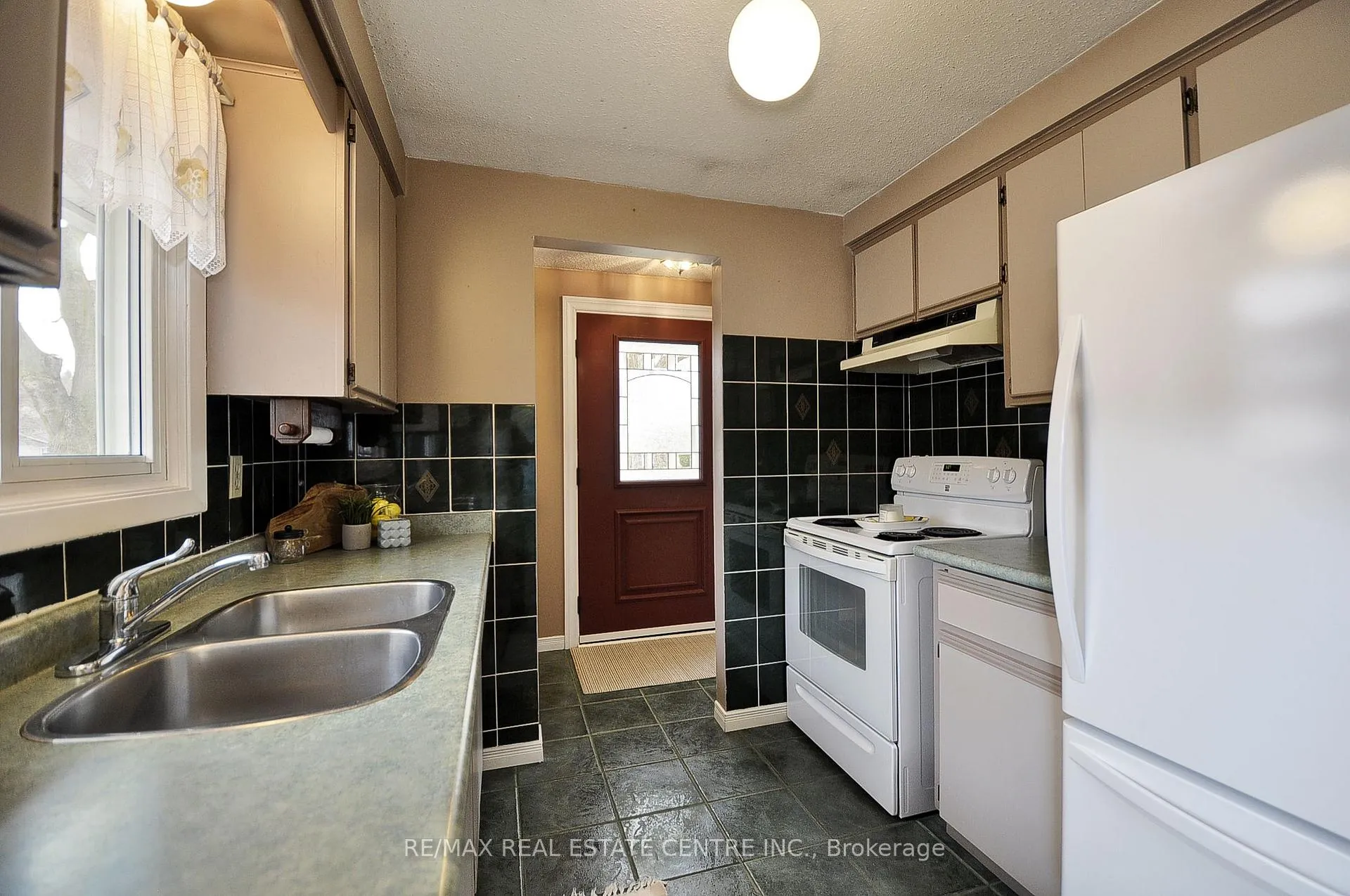 Photo 10 of 213 Park Avenue, Cambridge — HOMEH