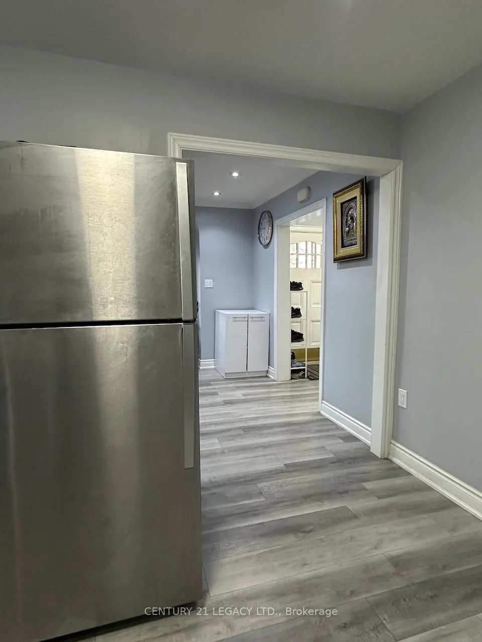 Photo 4 of Unit Unit B, 398 Albion Road, Etobicoke, Elms-Old Rexdale — HOMEH