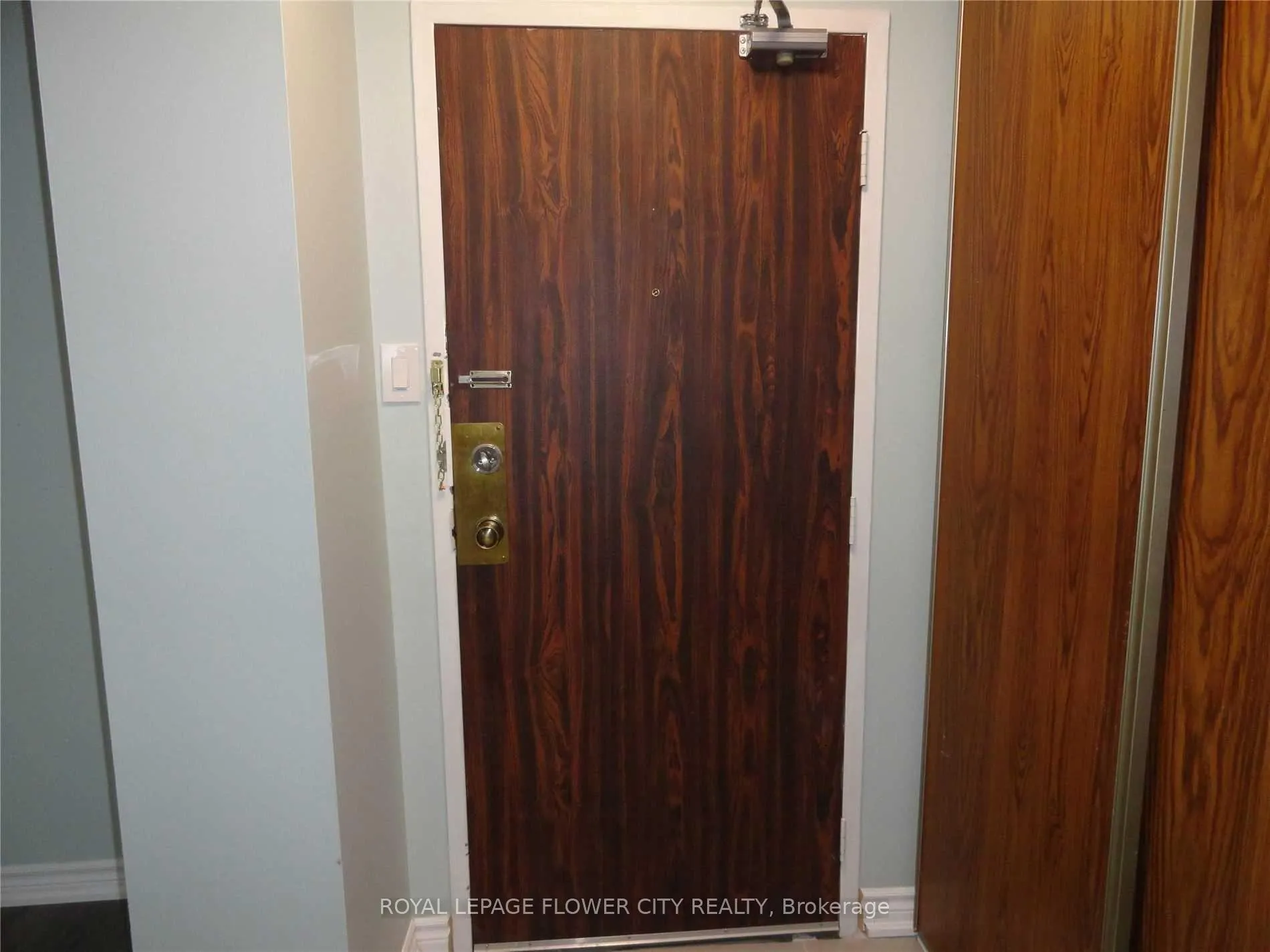 Photo 4 of Unit 2409, 18 Knightsbridge Road, Brampton, Queen Street Corridor — HOMEH