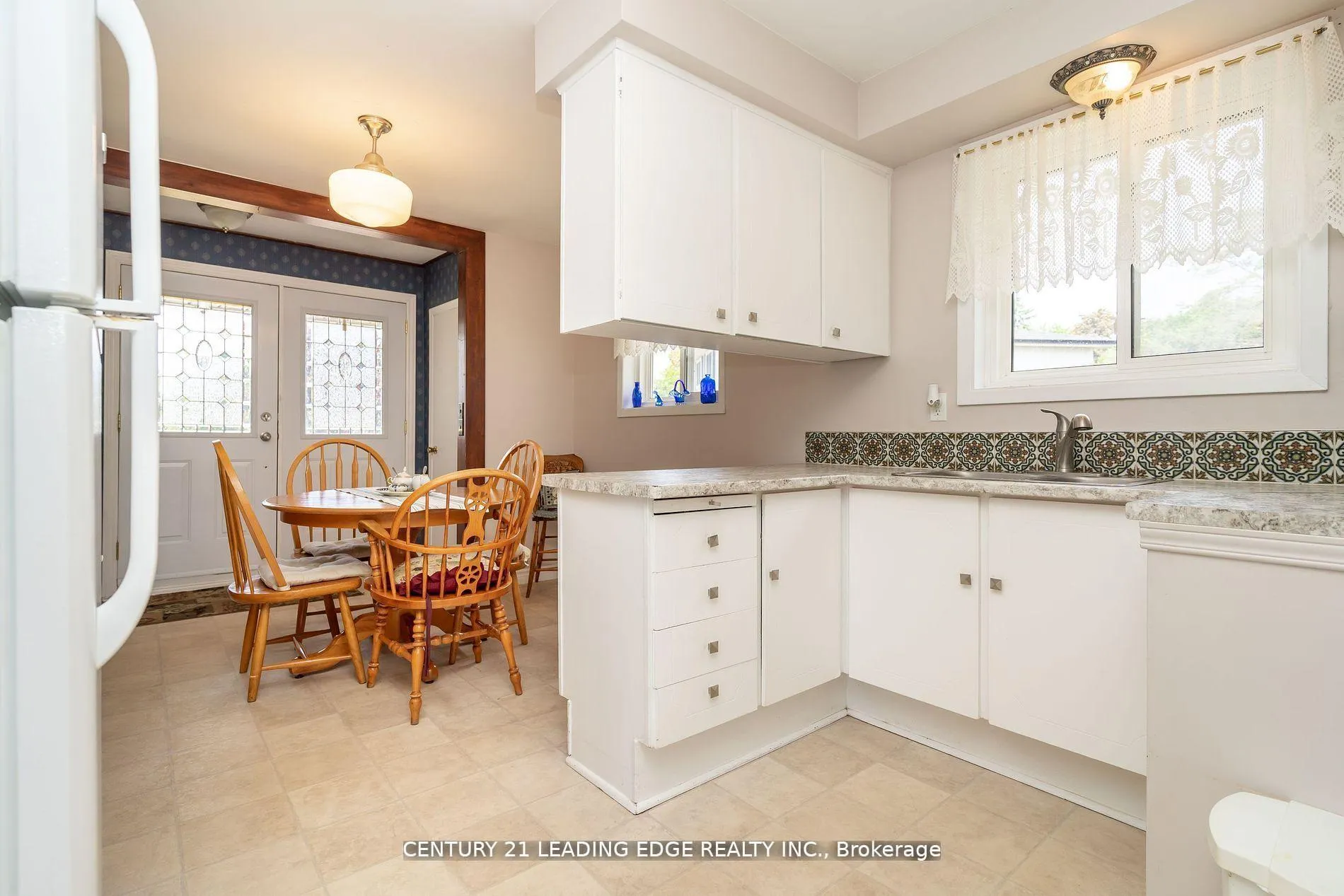 Photo 11 of 529 Carman Court, Oshawa, Donevan — HOMEH