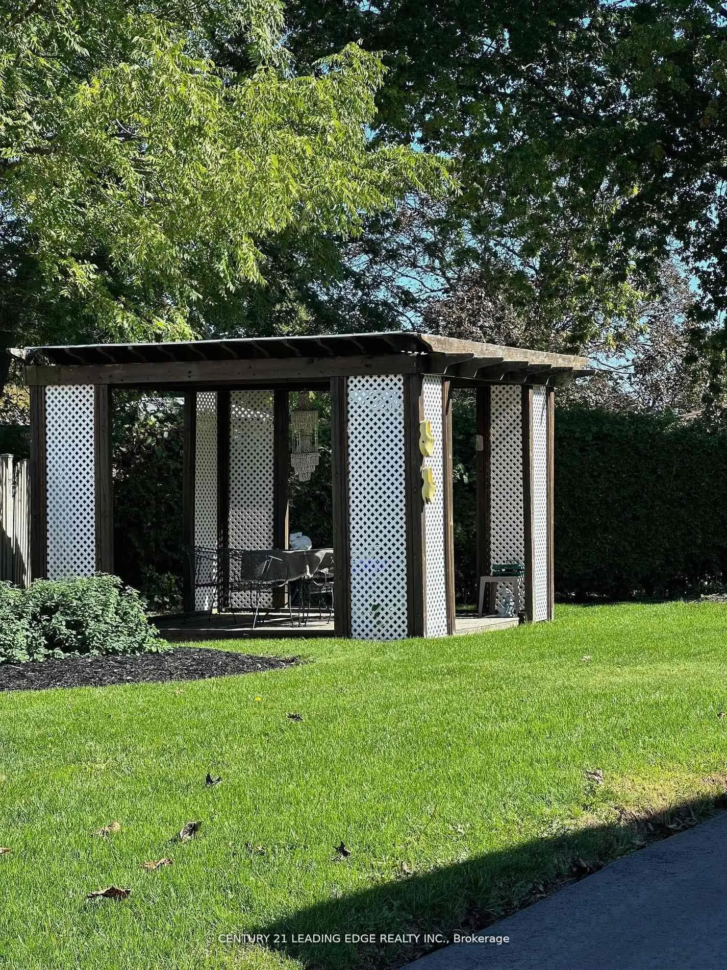 Photo 39 of 529 Carman Court, Oshawa, Donevan — HOMEH
