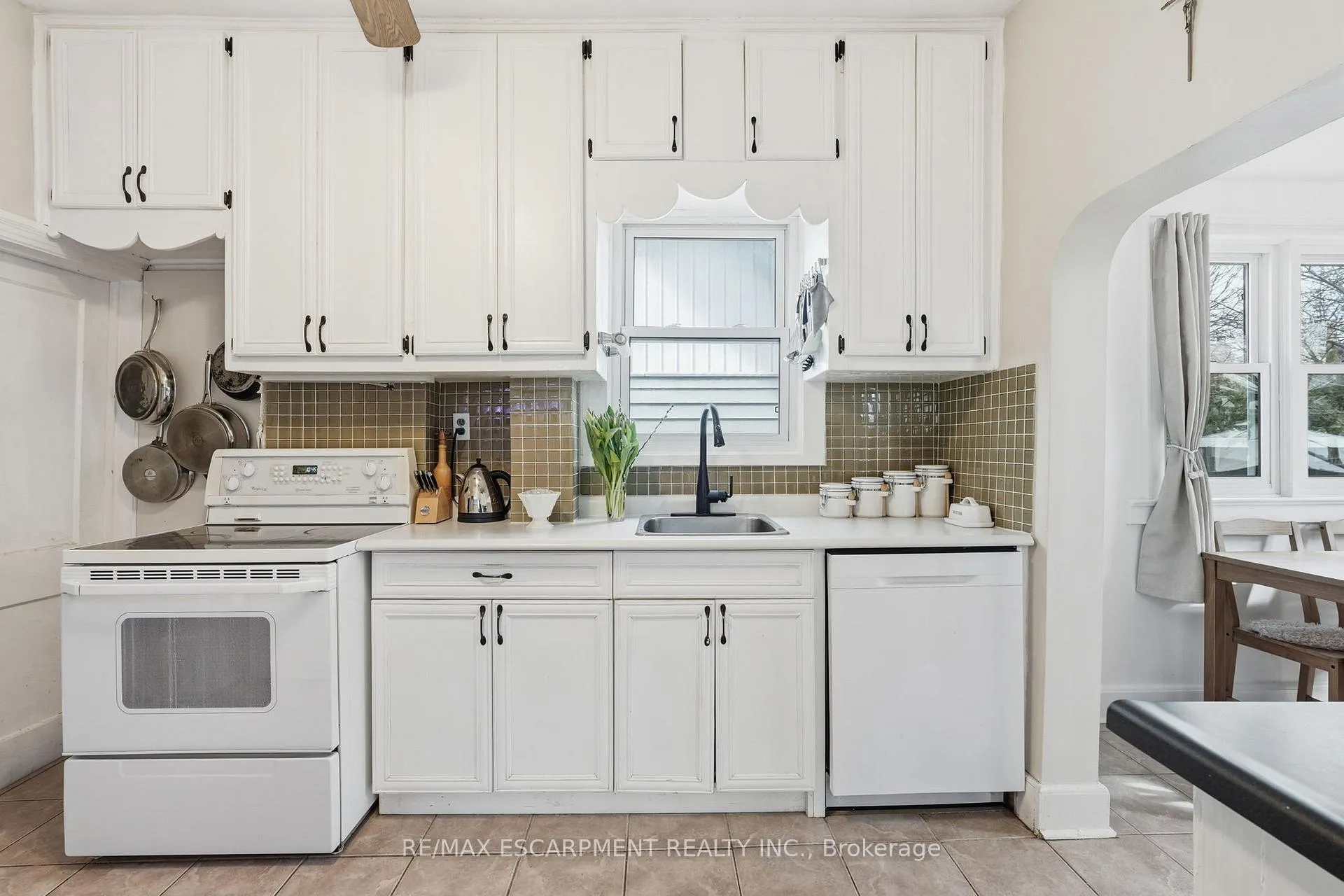 Photo 10 of 95 East 35th Street, Hamilton, Raleigh — HOMEH