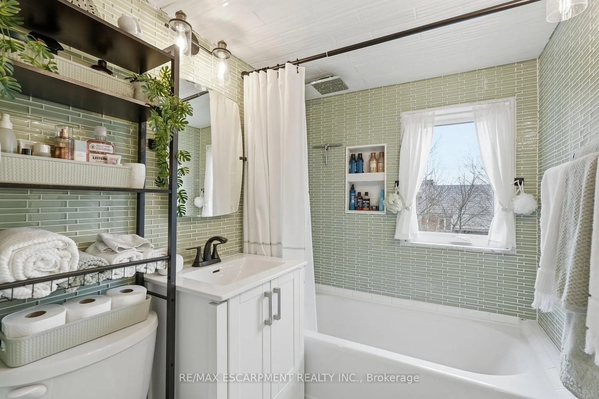 Photo 17 of 95 East 35th Street, Hamilton, Raleigh — HOMEH