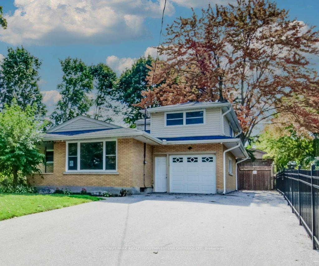 Photo 1 of 35 Vista Crescent, Kitchener — HOMEH