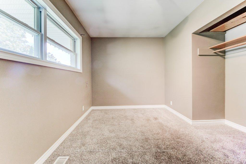 Photo 18 of 35 Vista Crescent, Kitchener — HOMEH
