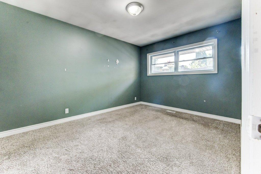 Photo 19 of 35 Vista Crescent, Kitchener — HOMEH