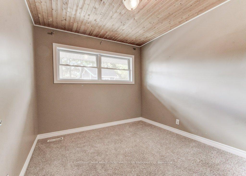 Photo 21 of 35 Vista Crescent, Kitchener — HOMEH