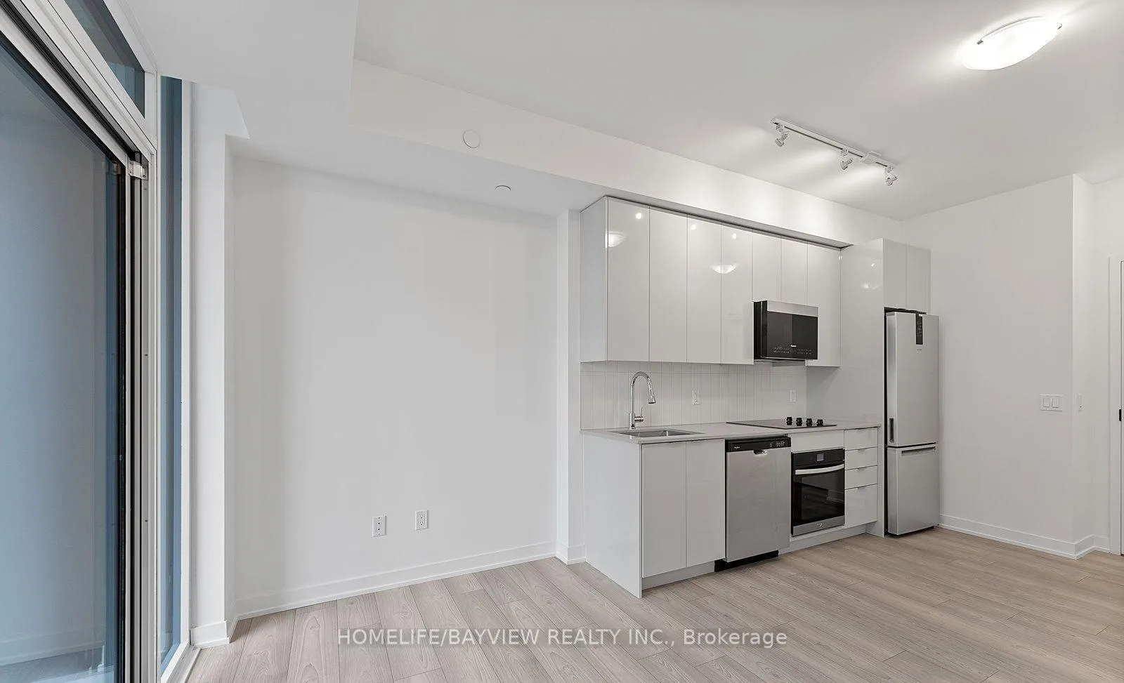 Photo 3 of Unit 2019, 10 abeja Street, Vaughan, Concord — HOMEH