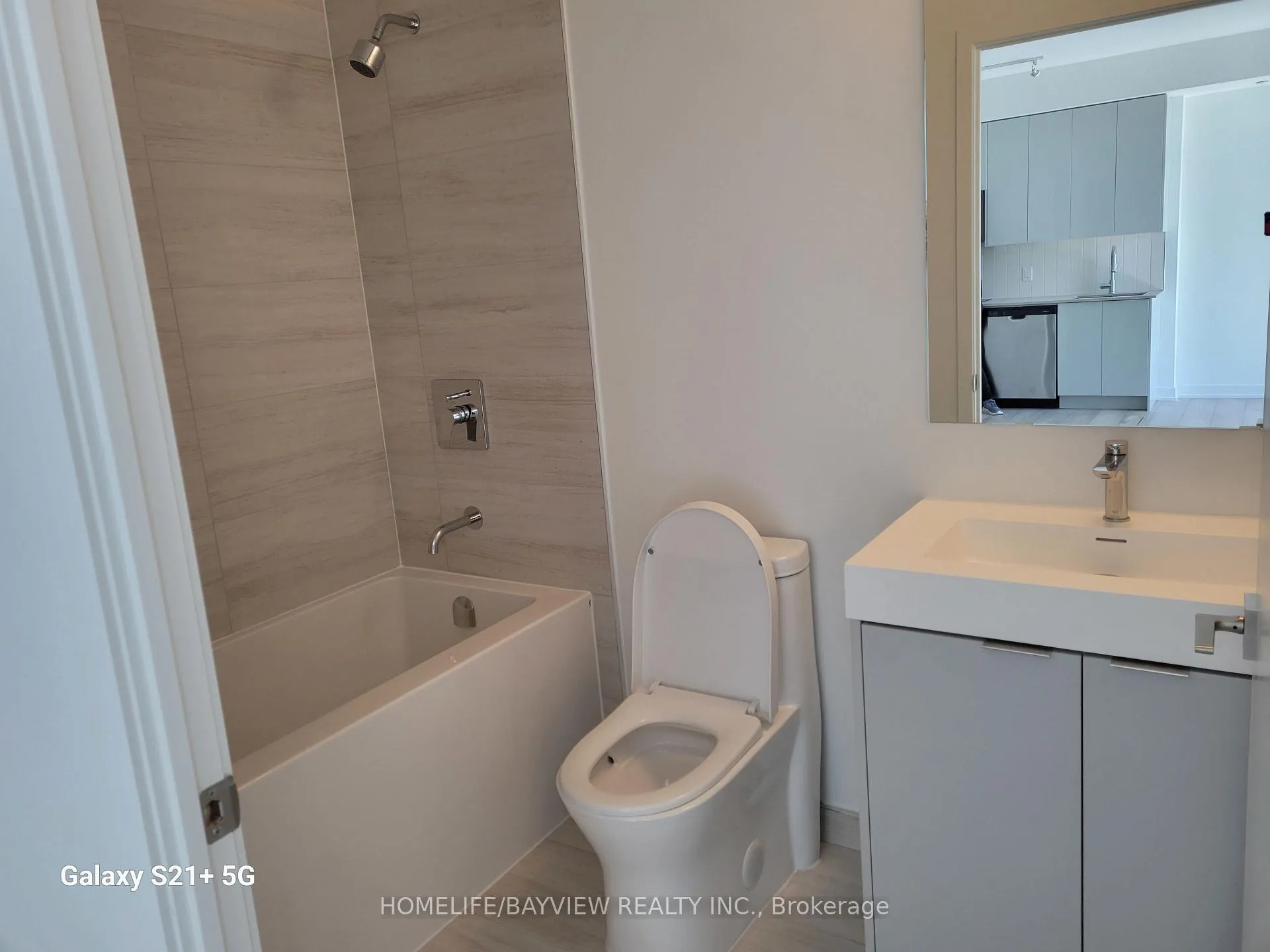 Photo 5 of Unit 2019, 10 abeja Street, Vaughan, Concord — HOMEH
