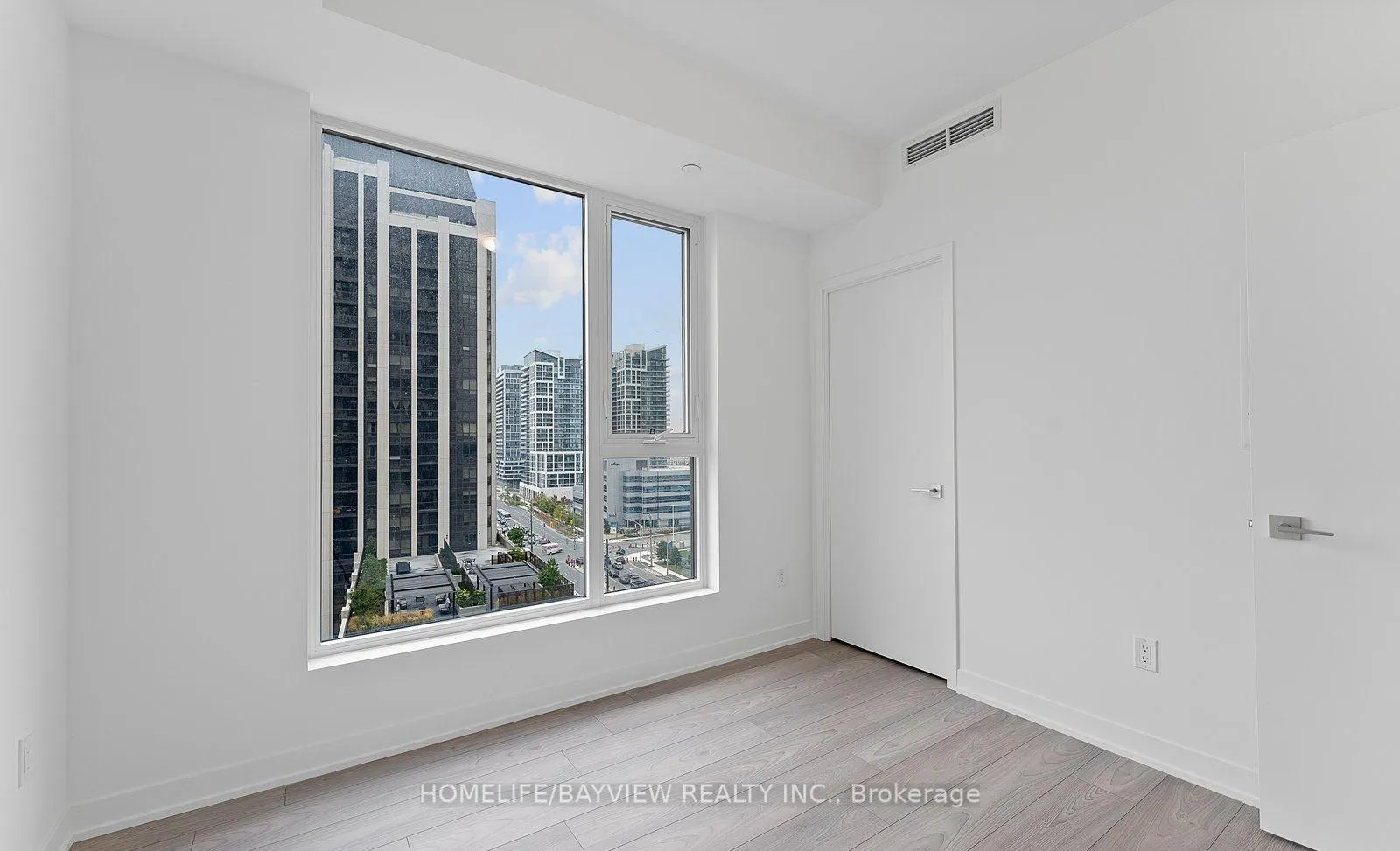 Photo 9 of Unit 2019, 10 abeja Street, Vaughan, Concord — HOMEH