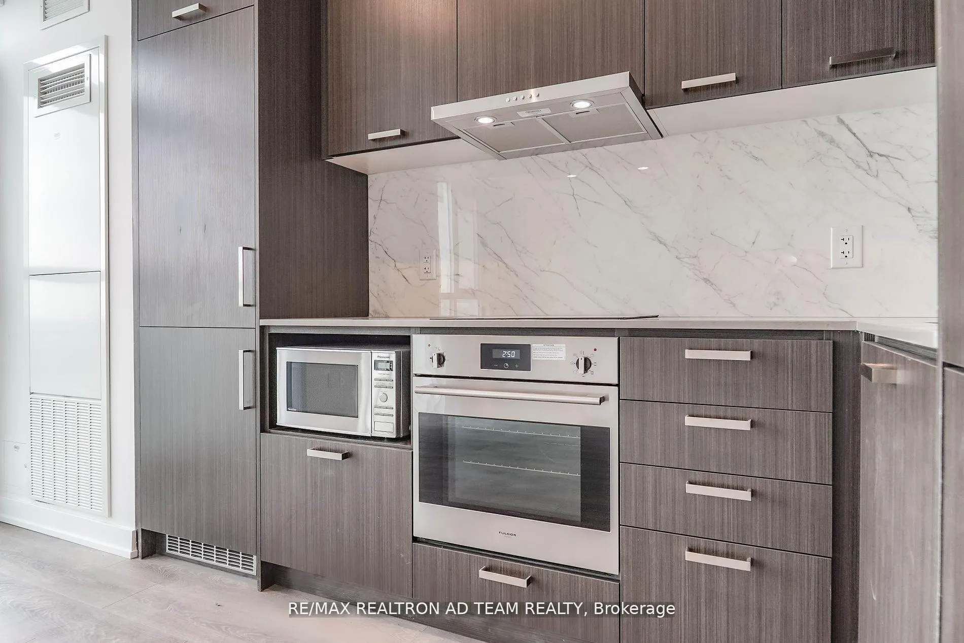 Photo 23 of Unit 2003, 38 Honeycrisp Crescent, Vaughan, Vaughan Corporate Centre — HOMEH