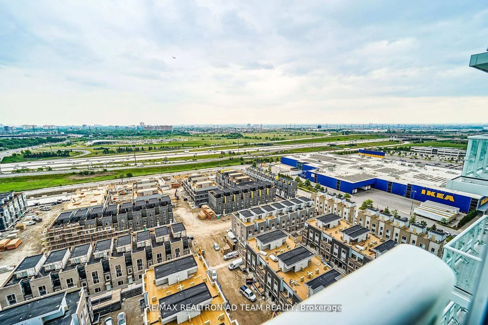 Photo 27 of Unit 2003, 38 Honeycrisp Crescent, Vaughan, Vaughan Corporate Centre — HOMEH