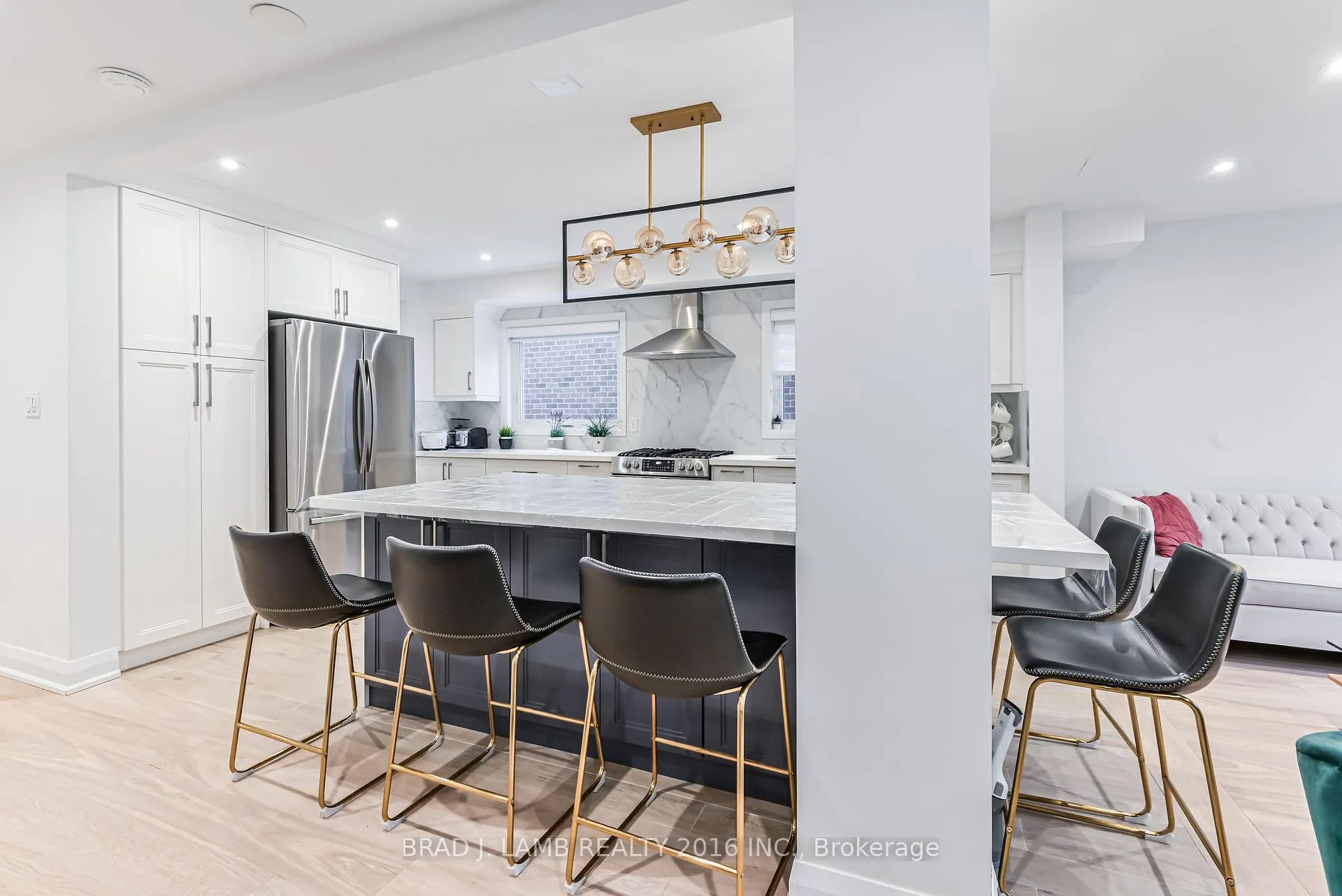 Photo 10 of Unit BED 1, 54 Campbell Avenue, Vaughan, Crestwood-Springfarm-Yorkhill — HOMEH