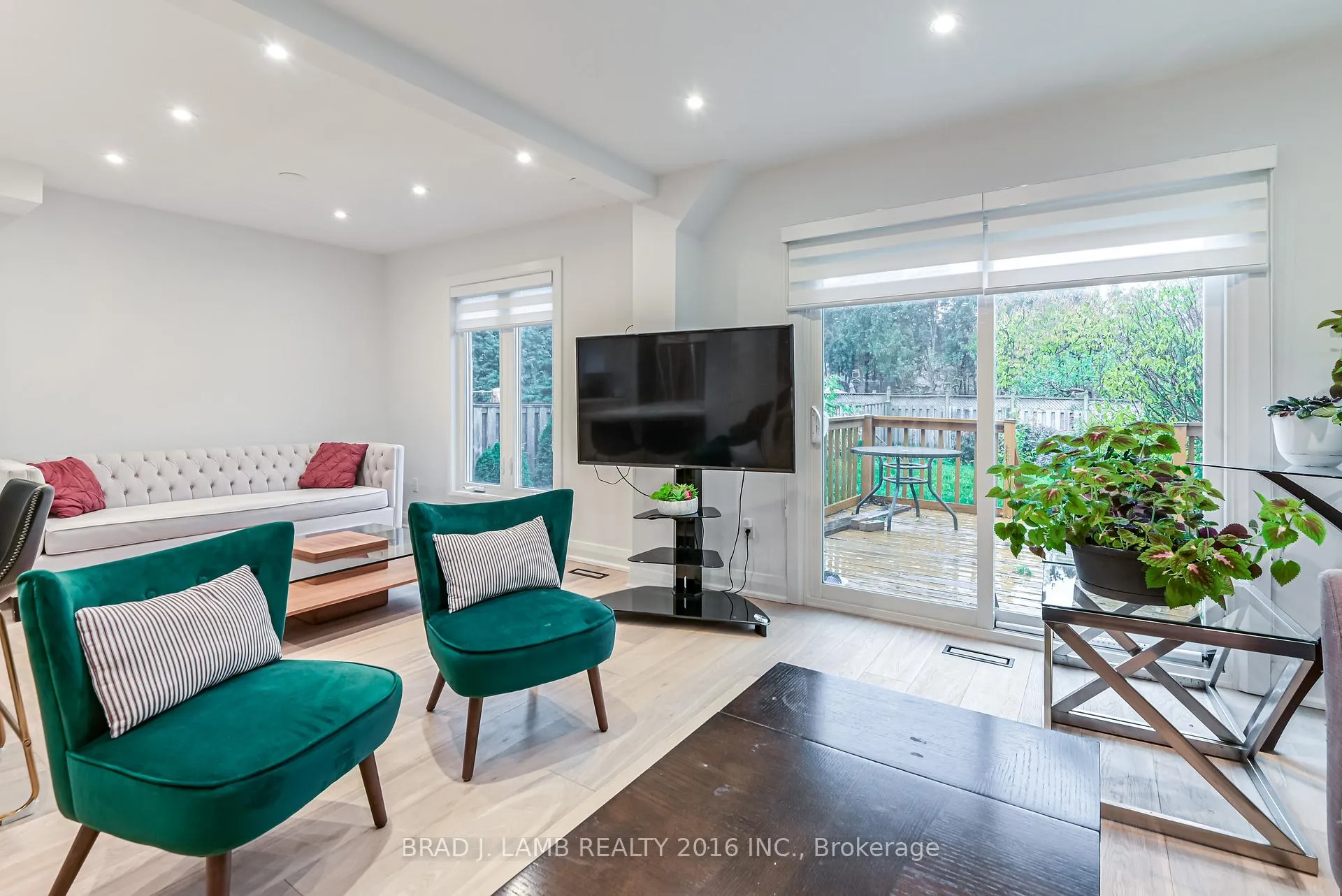 Photo 20 of Unit BED 1, 54 Campbell Avenue, Vaughan, Crestwood-Springfarm-Yorkhill — HOMEH