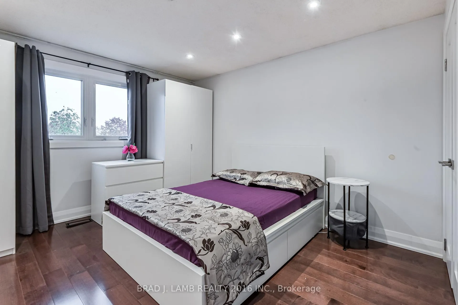 Photo 24 of Unit BED 1, 54 Campbell Avenue, Vaughan, Crestwood-Springfarm-Yorkhill — HOMEH