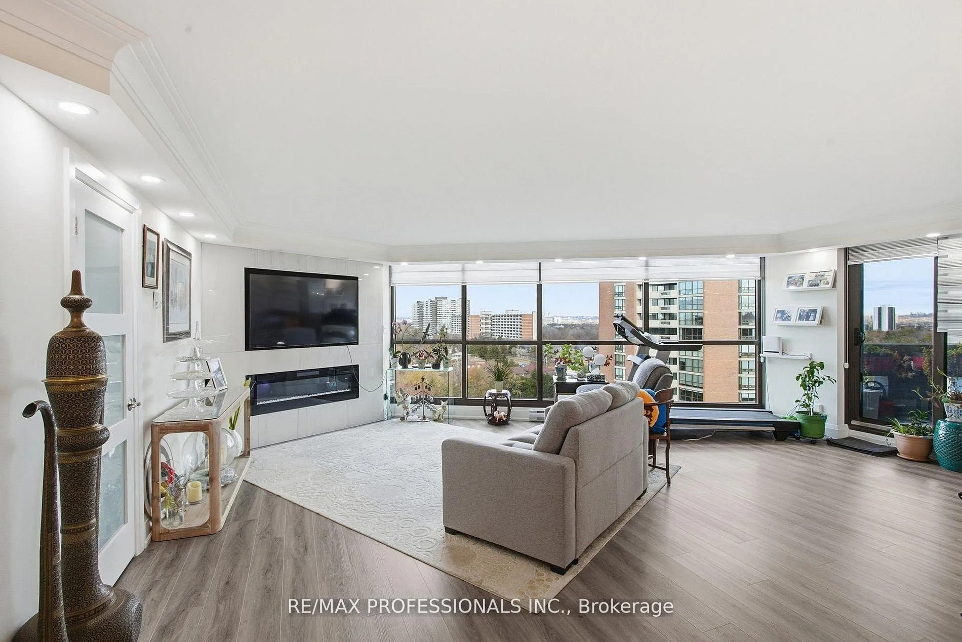 Photo 12 of Unit 1410, 2000 Islington Avenue, Etobicoke, Kingsview Village-The Westway — HOMEH