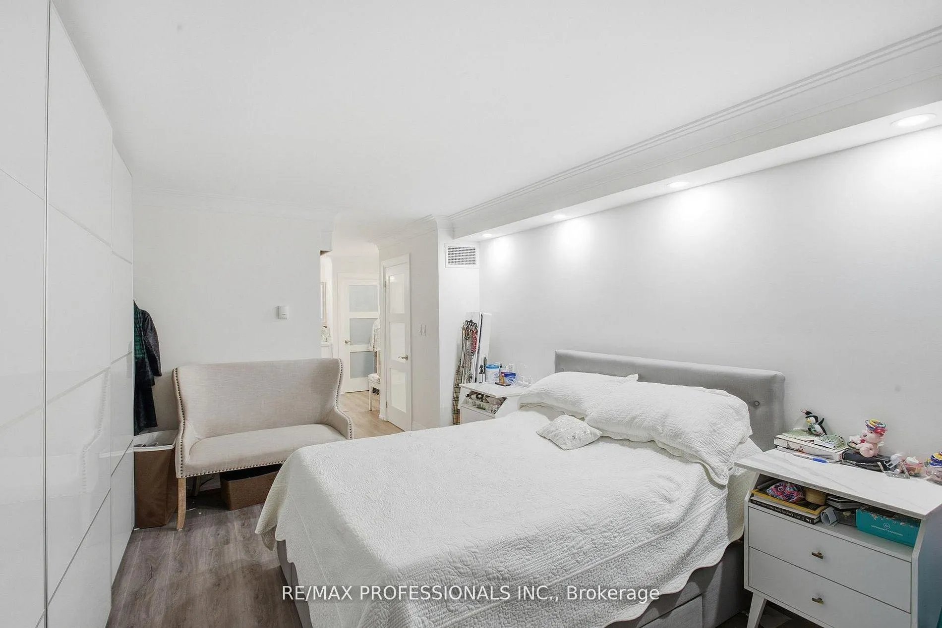 Photo 17 of Unit 1410, 2000 Islington Avenue, Etobicoke, Kingsview Village-The Westway — HOMEH